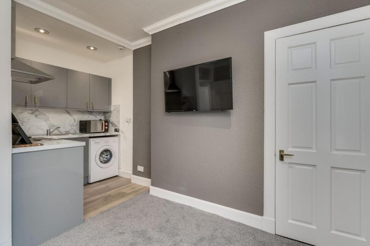 The Garden Flat, Loch Lomond Apartment Alexandria Bagian luar foto
